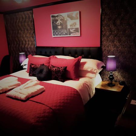 Cadillac Kustomz Hotel - Breakfast Available روثيسي المظهر الخارجي الصورة