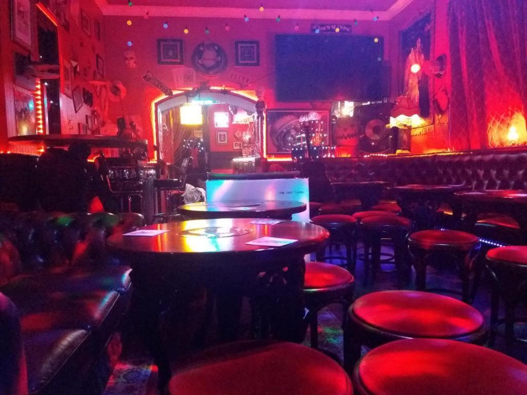 Cadillac Kustomz Hotel - Breakfast Available روثيسي المظهر الخارجي الصورة