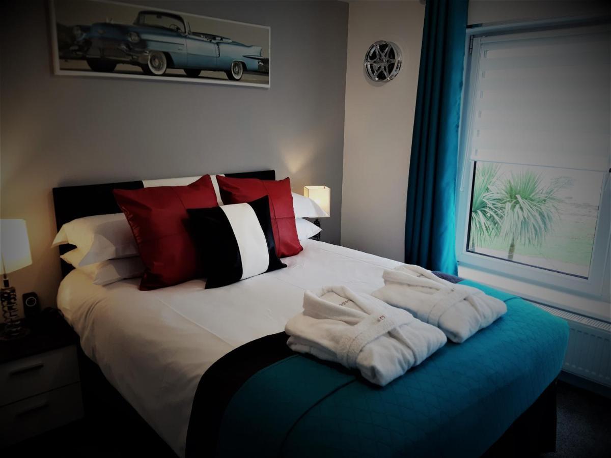 Cadillac Kustomz Hotel - Breakfast Available روثيسي المظهر الخارجي الصورة