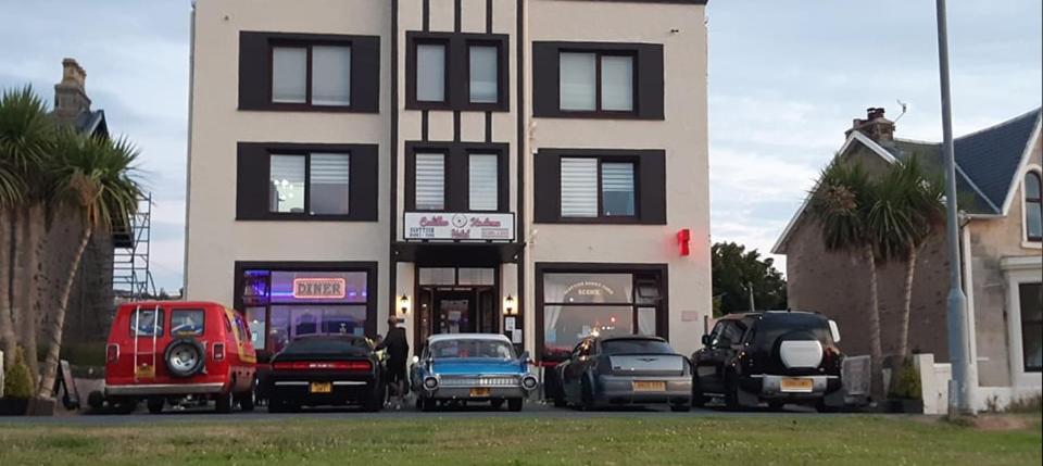 Cadillac Kustomz Hotel - Breakfast Available روثيسي المظهر الخارجي الصورة